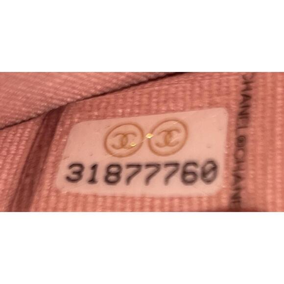 Chanel Handle With Care Round Vanity #242801C31B - Picture 7 of 7